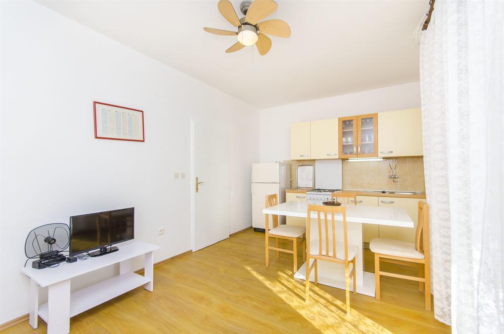 Ana Apartment Vinisce